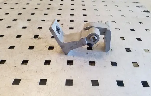 Audi A5 Sportback 8TA Front door upper hinge 8K0831401E