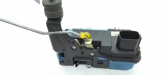Volvo S80 Front door lock 8650546