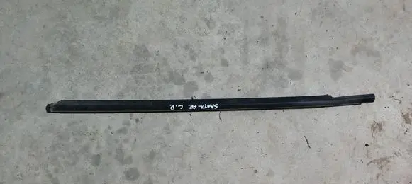 Hyundai Santa Fe Front door windshield rail 