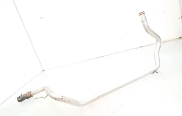 Volkswagen Touareg I Engine coolant pipe/hose