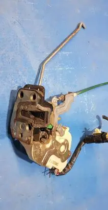 KIA Sorento Front door lock