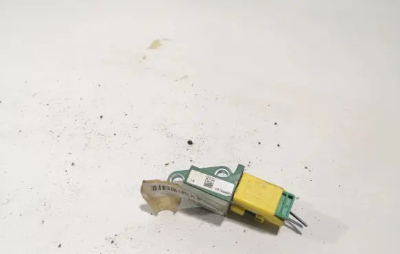 Volkswagen PASSAT B6 Airbag deployment crash/impact sensor 3C0909606