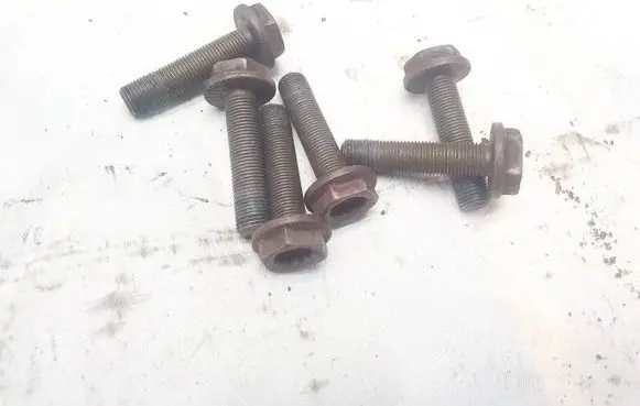 Audi A4 S4 B5 8D Nuts/bolts 