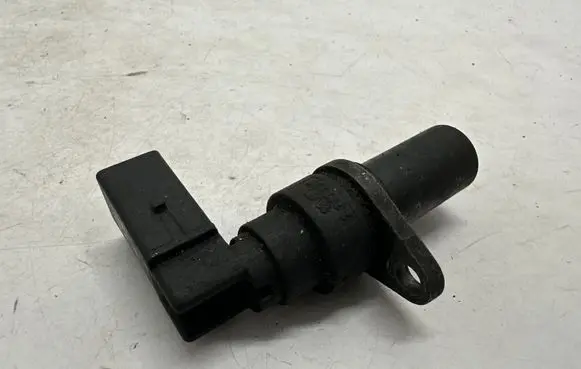 BMW 5 E39 Crankshaft position sensor 25916010
