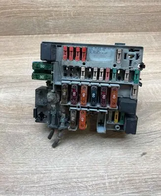 Peugeot 607 Fuse module 9628024480 11559