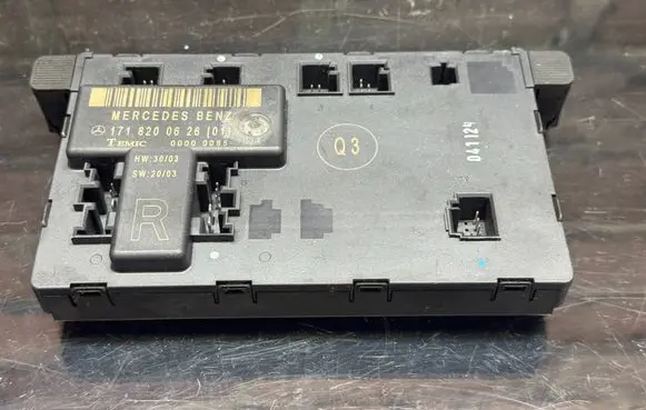 Mercedes-Benz SLK AMG R171 Door control unit/module 1718200626 00000085