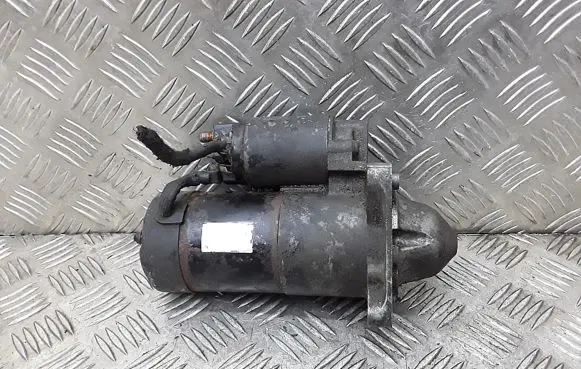 Opel Zafira B Starter motor