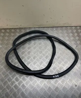 Volkswagen Jetta VI Rubber seal rear door 