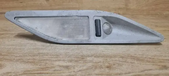 BMW 5 E39 Rear seat light 8363612