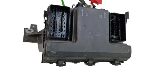 Ford Fusion II Fuse module HG9T14D068 HG9T14D068DC HG9T14A301