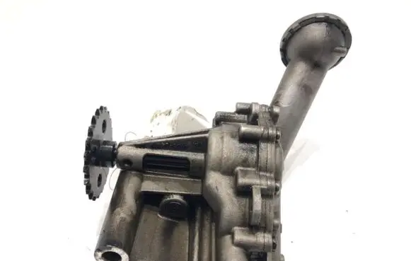 Renault Clio IV Oil pump 150003395R
