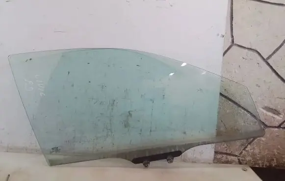 Honda Civic Front door window glass four-door 43R009007