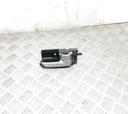 Suzuki Swift I Front door interior handle