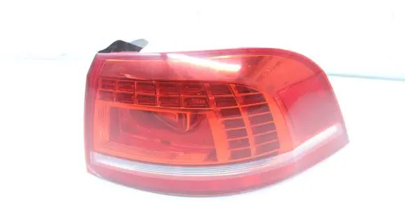 Volkswagen PASSAT B7 Rear/tail lights 179816