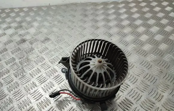 Audi A5 8T 8F Heater fan/blower
