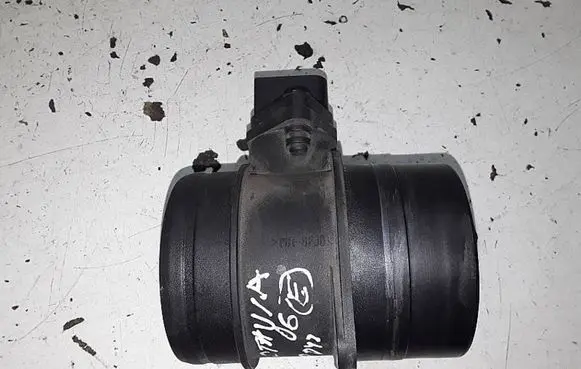 Skoda Octavia Mk2 (1Z) Mass air flow meter 074906461B 0281002461