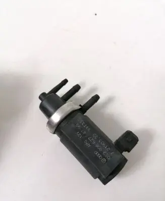 Audi A6 S6 C5 4B Turbo solenoid valve 059906627