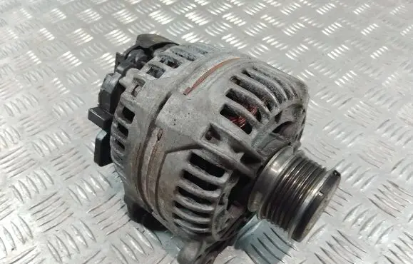 Volkswagen Caddy Generator/alternator 028903028E 0124515010