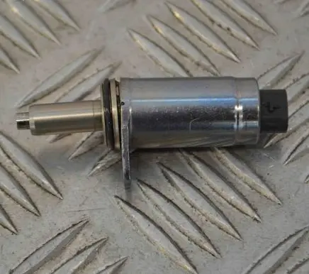 Volkswagen Polo V 6R Turbo solenoid valve 06E103697K