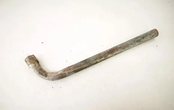 Volkswagen Golf III Wheel nut wrench 191012219