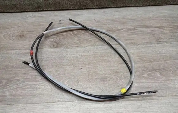 Volvo V70 Engine bonnet/hood lock release cable 