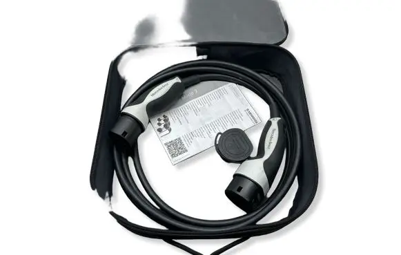 Mercedes-Benz E W213 Electric car charging cable 