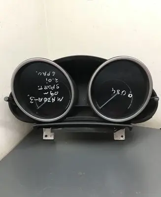 Mazda 3 II Speedometer (instrument cluster)