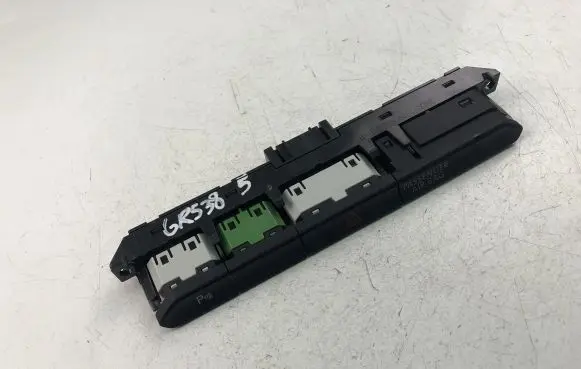 Volkswagen Arteon Hazard light switch 3G0927132A