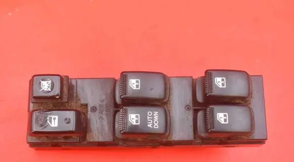 Hyundai Tucson JM Electric window control switch