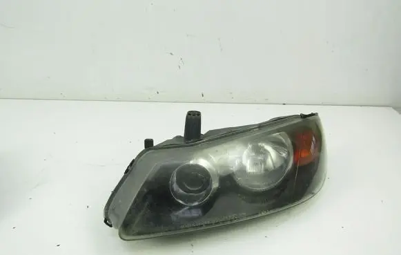 Nissan Almera Tino Headlight/headlamp 
