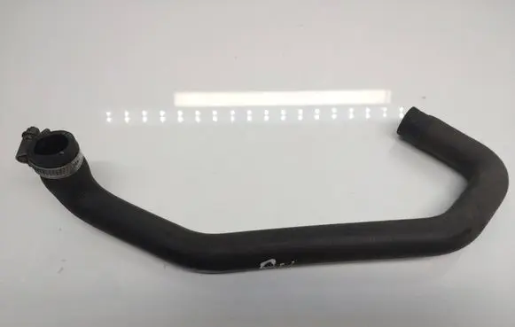 Mercedes-Benz Vito Viano W639 Engine coolant pipe/hose 6462030182