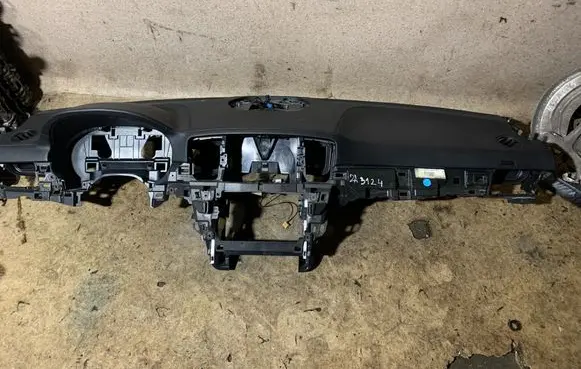 Mercedes-Benz GL X166 Dashboard A1666800487