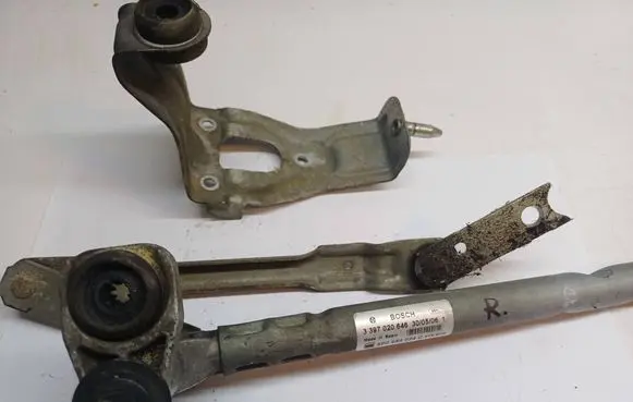 Seat Altea XL Front wiper linkage and motor 5P0955024C 3397020646 5P0955120A