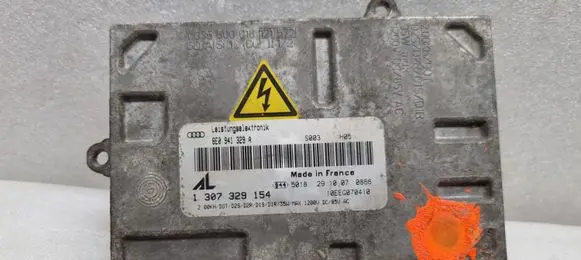 Audi A4 S4 B7 8E 8H Headlight ballast module Xenon 8E0941329A 1307329154