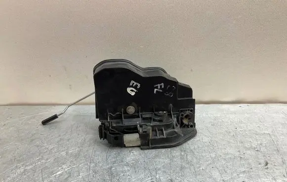 BMW 5 E60 E61 Front door lock 7229455 A053702