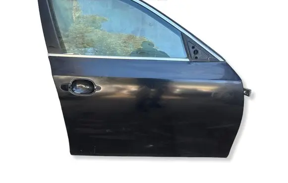 BMW 5 E60 E61 Front door 320759952R 6070240