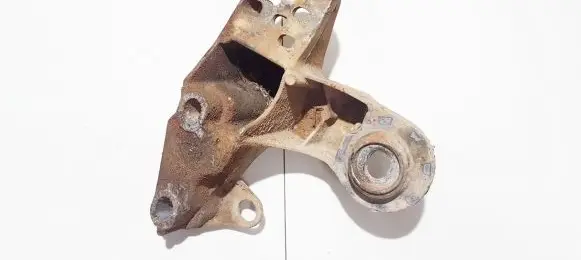 Audi A4 S4 B5 8D Engine mounting bracket 8d0199351h