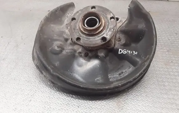 Audi A8 S8 D3 4E Rear wheel hub spindle/knuckle 