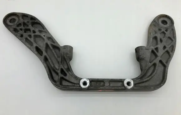 Mercedes-Benz A W176 Rear differential mounting bracket 