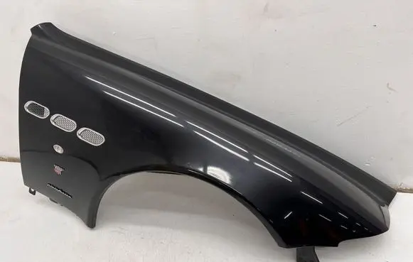 Maserati Quattroporte Fender 