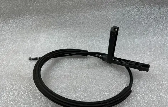Audi A3 S3 8P Engine bonnet/hood lock release cable 8P0823535B