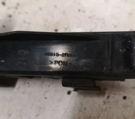 Hyundai Santa Fe Front bumper mounting bracket 865152B000
