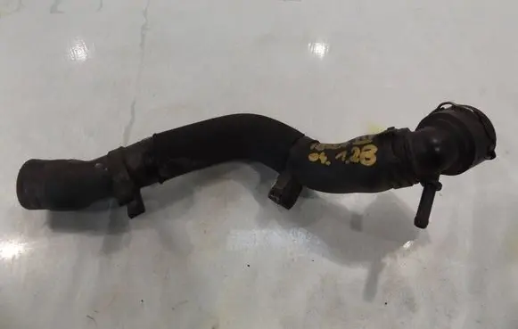 Seat Ibiza III (6L) Engine coolant pipe/hose 6Q0122101BE