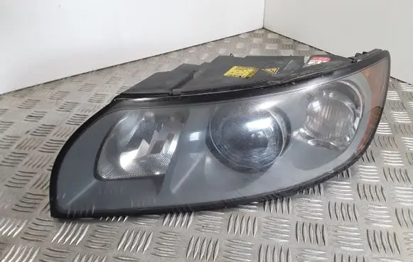 Volvo V50 Headlight/headlamp 30698889 0301198273