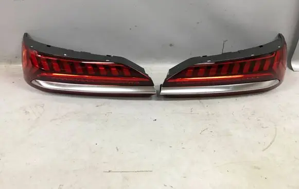 Audi Q7 4M Tailgate rear/tail lights 4M0945093G 4M0945094G