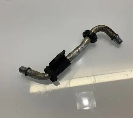 Mercedes-Benz E W212 Gearbox oil cooler pipe/hose A2045280524 2045280524