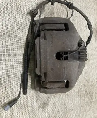 BMW 7 F01 F02 F03 F04 Front brake caliper