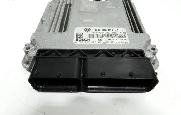 Volkswagen Touran I Engine control unit/module 03G906016LD 03G906016DR 0281013876BERTO