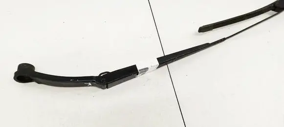 Subaru Outback Front wiper blade arm