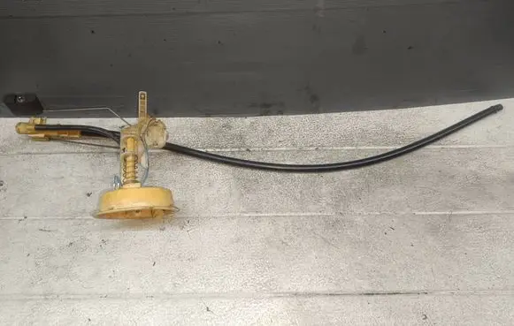 BMW 3 E46 Fuel level sensor 6752054